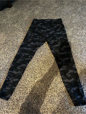 Fengbay Black & Dark Gray Camo Leggings